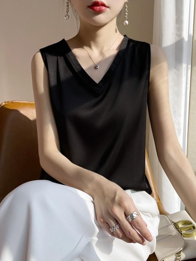 정장 세미 실크 이너 민소매 블라우스 나시티 루즈핏 브이넥 - 상세 이미지 5