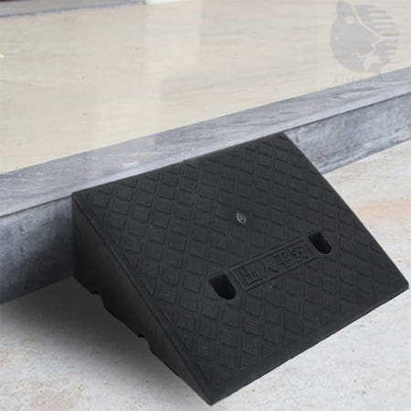 신선EASY 경사로 장애인경사로 계단 문턱 휠체어 진입판 50x38x15cm 블랙
