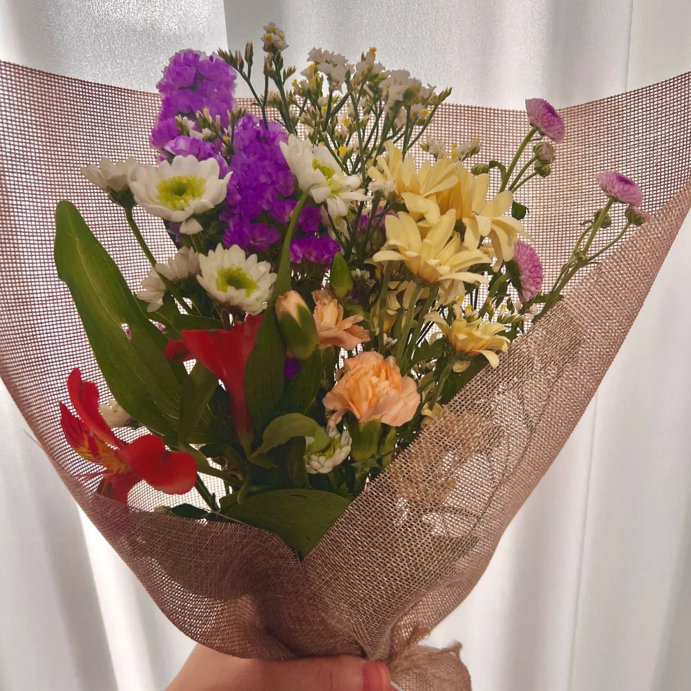 필러한다발 꽃다발 선물 생화 졸업 졸업식 발표회 축하 감사 예쁜꽃다발 고요히꽃