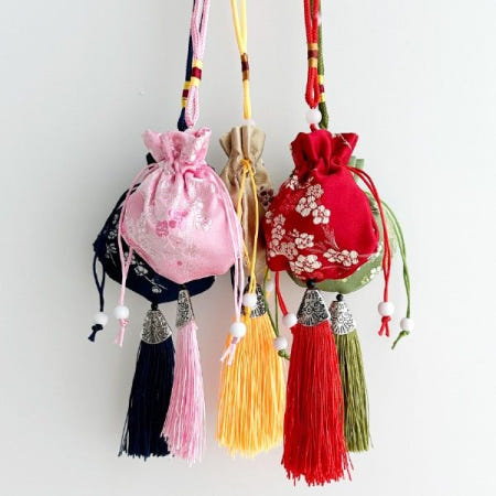 전통복주머니 꽃문양 자수 술장식 오방색 끈 한복소품 전통기념품 복돌이 복순이 선물용