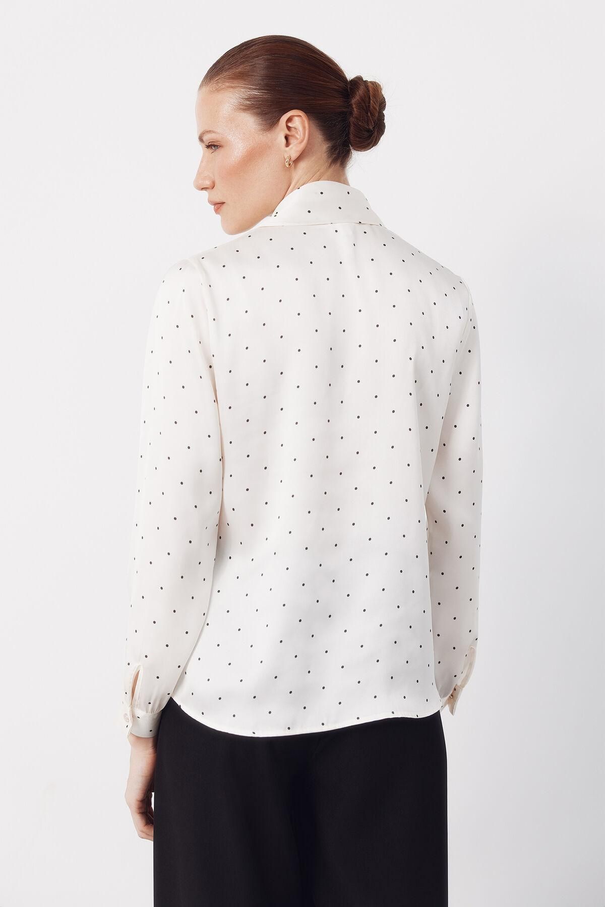 꼬르떼피엘 새틴 도트 리본 블라우스 5703426 ESTAMPADO BLANCO - 상세 이미지 4