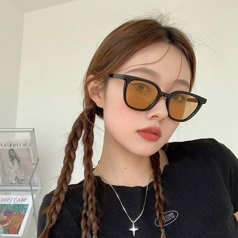 여름 패션 코어 틴트 선글라스 4color - 메인 이미지