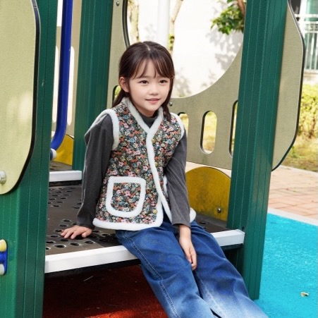 우루 아동용 꽃무늬 할머니 포켓 김장조끼 2개 세트 어린이 초등학생 유치원 제니 촌캉스룩 - 상세 이미지 4