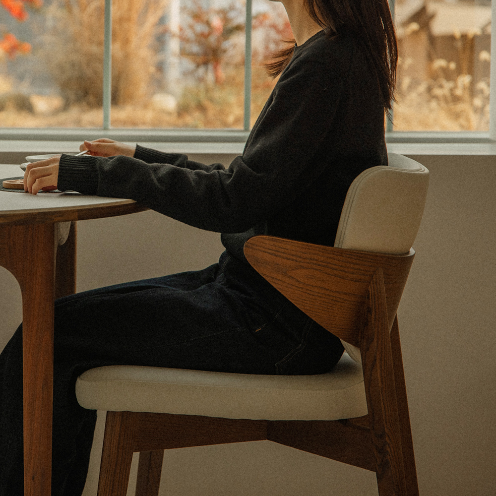 번드 리프 원목 카페 인테리어 의자 월넛