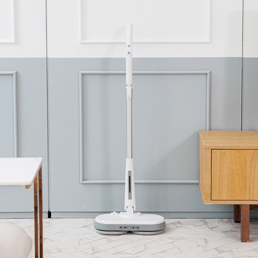 아이룸 듀얼스핀 무선 물걸레 청소기 UX7 / 셀프스탠딩 LED라이트 제품 이미지