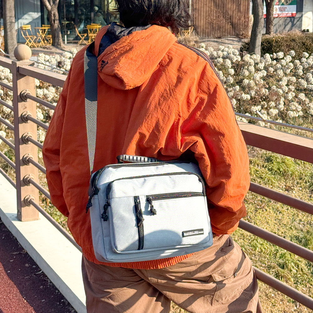 남성 메신저백 데일리 크로스백 수납력 좋은 캐주얼 출퇴근 크로스 가방 이미지 8