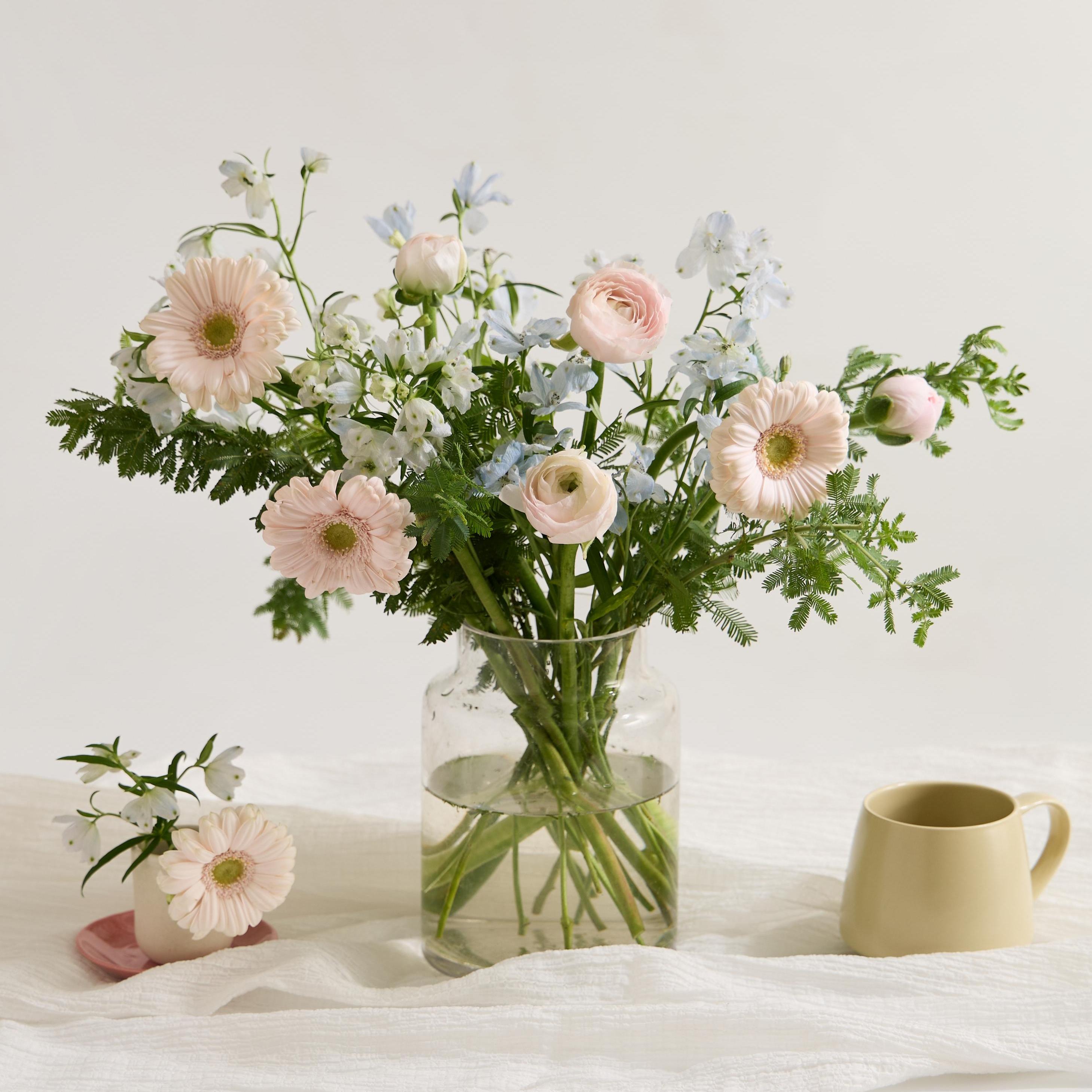 [플로픽] 파스텔 세실리아 믹스 (S/L/꽃다발) 생화꽃다발 제철꽃믹스 졸업식꽃다발 생일선물 꽃시장 꽃정기구독 온라인 꽃배송 셀프돌상 촬영