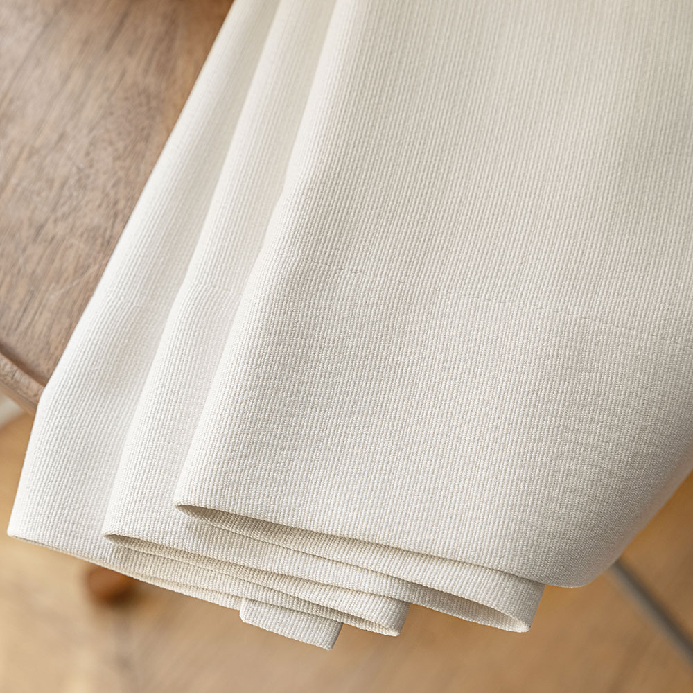 사라하우스 루나 형상기억 화이트 3중직 빛차단 방한 방풍 거실 안방 커튼