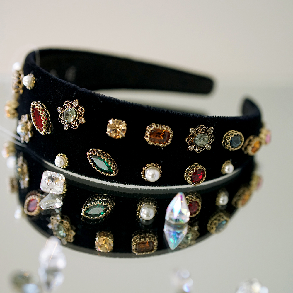 루드 오데트 멀티 크리스탈 벨벳 헤어밴드 고급 보석 여성 머리띠 L25FWAC57