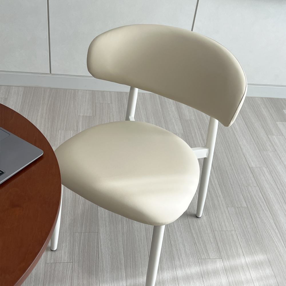 솔리브 편한 식탁의자 화이트 실리콘 가죽 기능성 테이블의자 아이보리