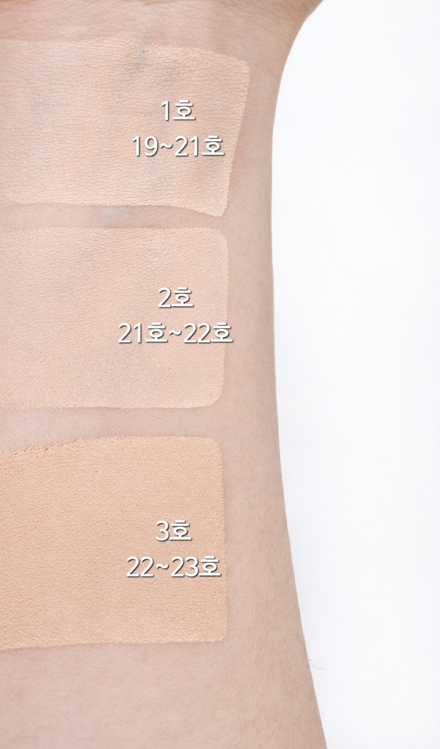 에밀리플뢰게 쿠션 다크닝없는 수부지 건성 모공커버 쿠션팩트 세미글로우 이미지 2