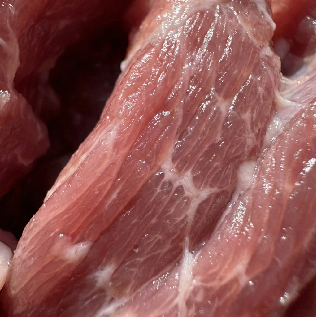 지리산 흑돼지 뒷고기 특수부위 모듬 1.8KG(300g 6개) 산청 버크셔 흙돼지 짜투리고기 자투리 흑돈 한돈 이미지 4