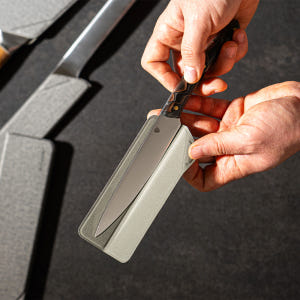 얀뮬러 자석 안전 나이프가드 휴대용 케이스 커버 실사용 후기 | 효과 있을까? - 상품 이미지 1