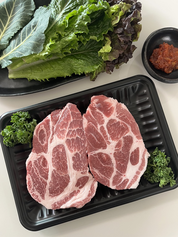 한돈 유황 돼지 목살 구이용 1kg (1cm,2cm,칼집 목살) - 상세 이미지 3