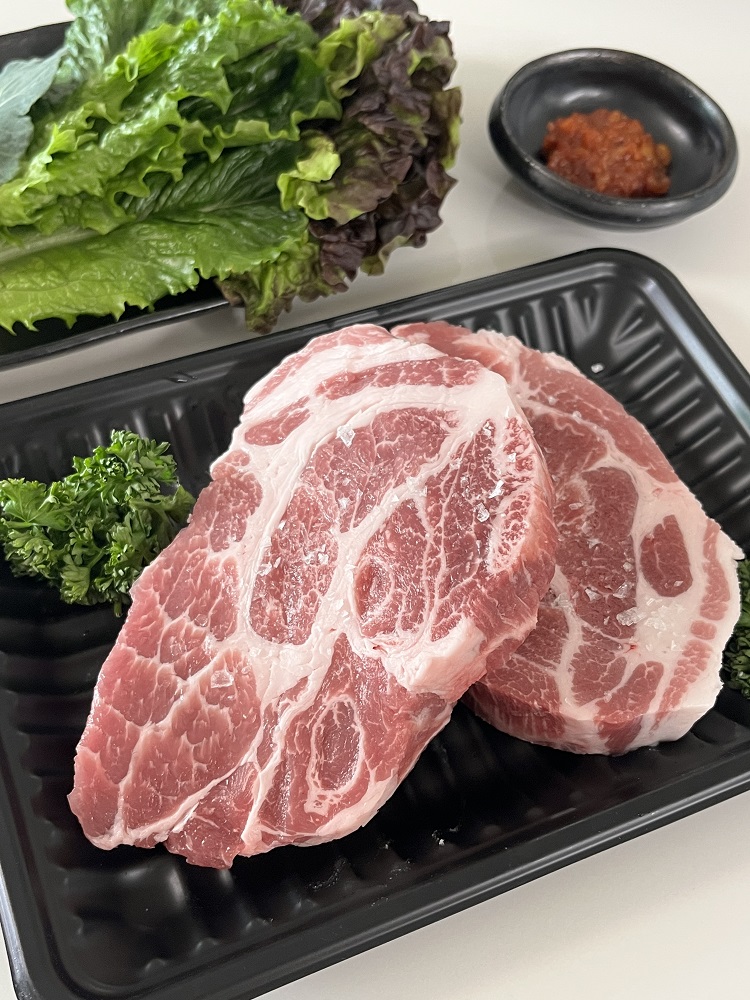 한돈 유황 돼지 목살 구이용 1kg (1cm,2cm,칼집 목살) - 상품 이미지