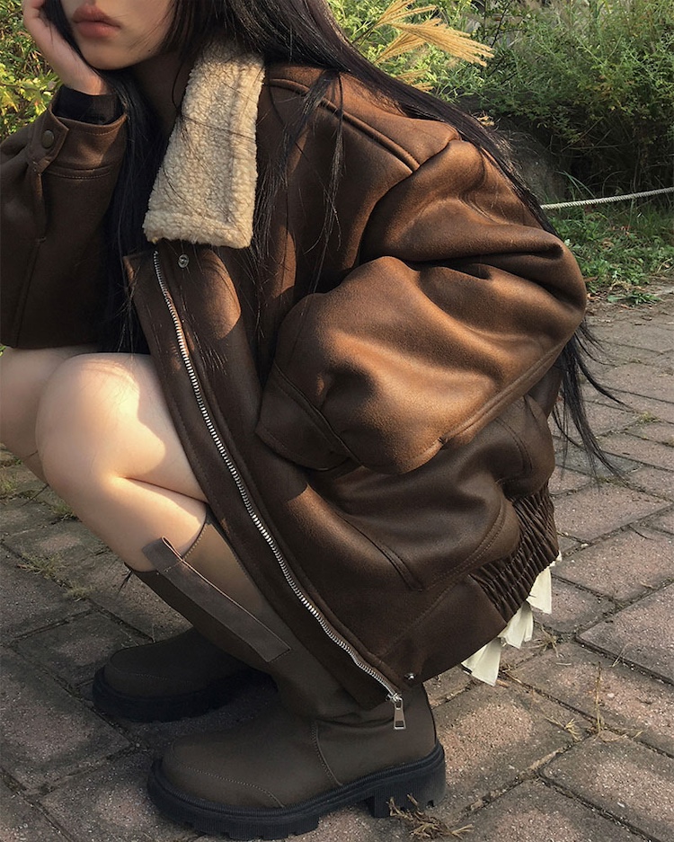 아델리 겨울 여성 카라 양털 안감 페이크 레더 무스탕 - 상세 이미지 3