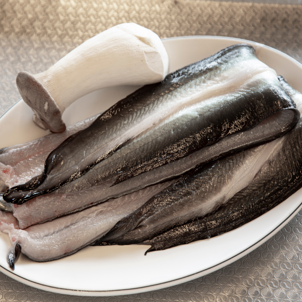 100% 자포니카 민물장어 당일손질 생물 초벌 1kg 2-3미 [실중량 700~720g] 이미지 3