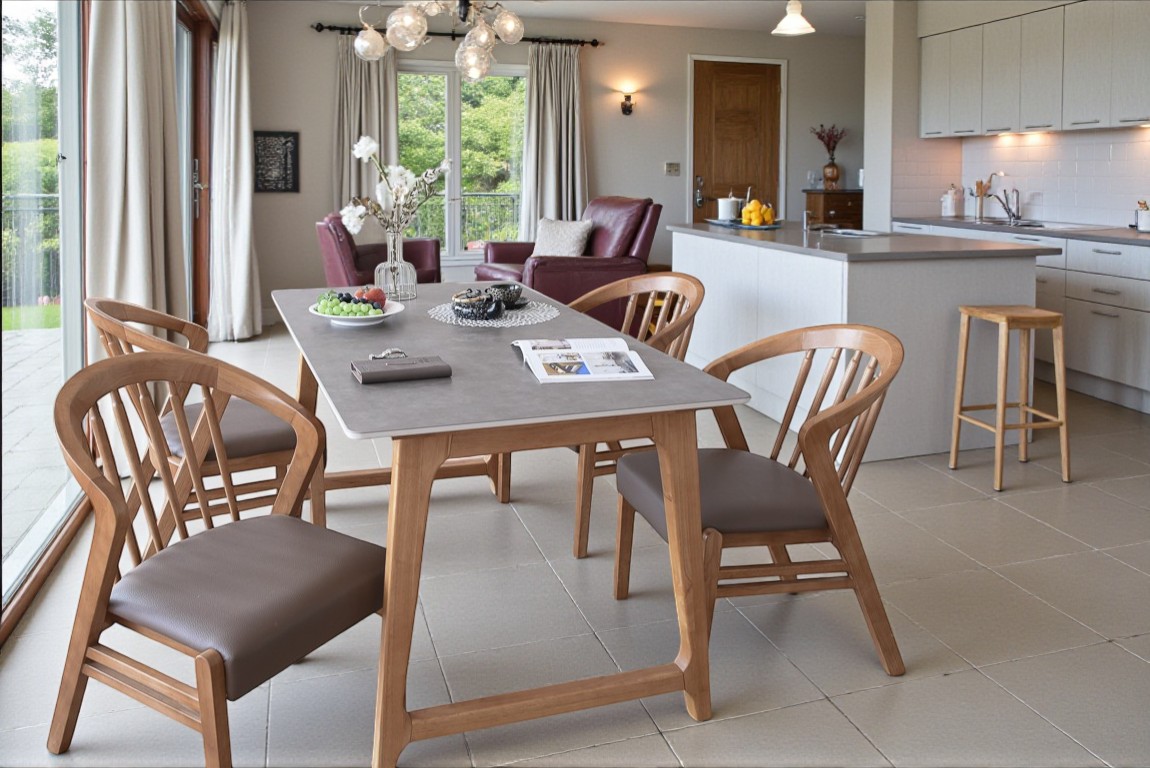 이즈네이처 써클 Italy 세라믹 6인용식탁세트 원목식탁 3인벤치1+의자3