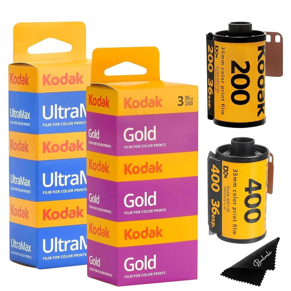 코닥 울트라맥스 400 & 골드 200 35mm 필름 번들 - 롤 6개(각각 36개) 발벨리 극세사 천 포함 - 상품 이미지