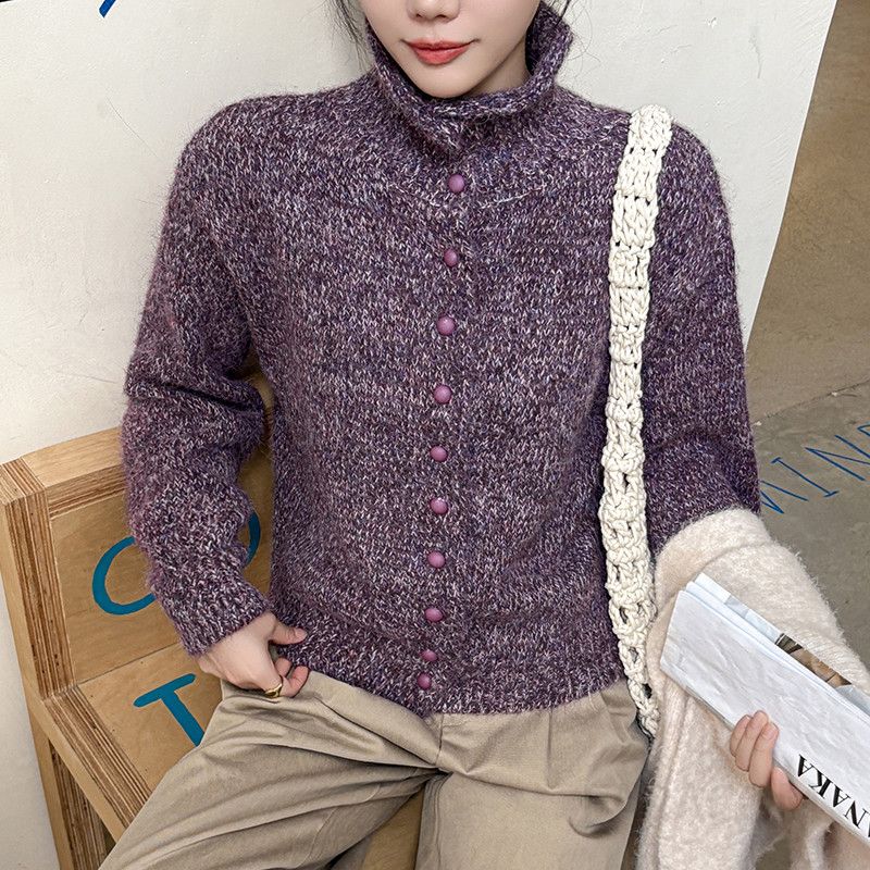 여성 캐주얼 포근한 데일리 무드 루즈핏 도톰한 니트 하이넥 단추 목폴라 가디건 스웨터 상의 긴팔 외출룩 - 상품 이미지