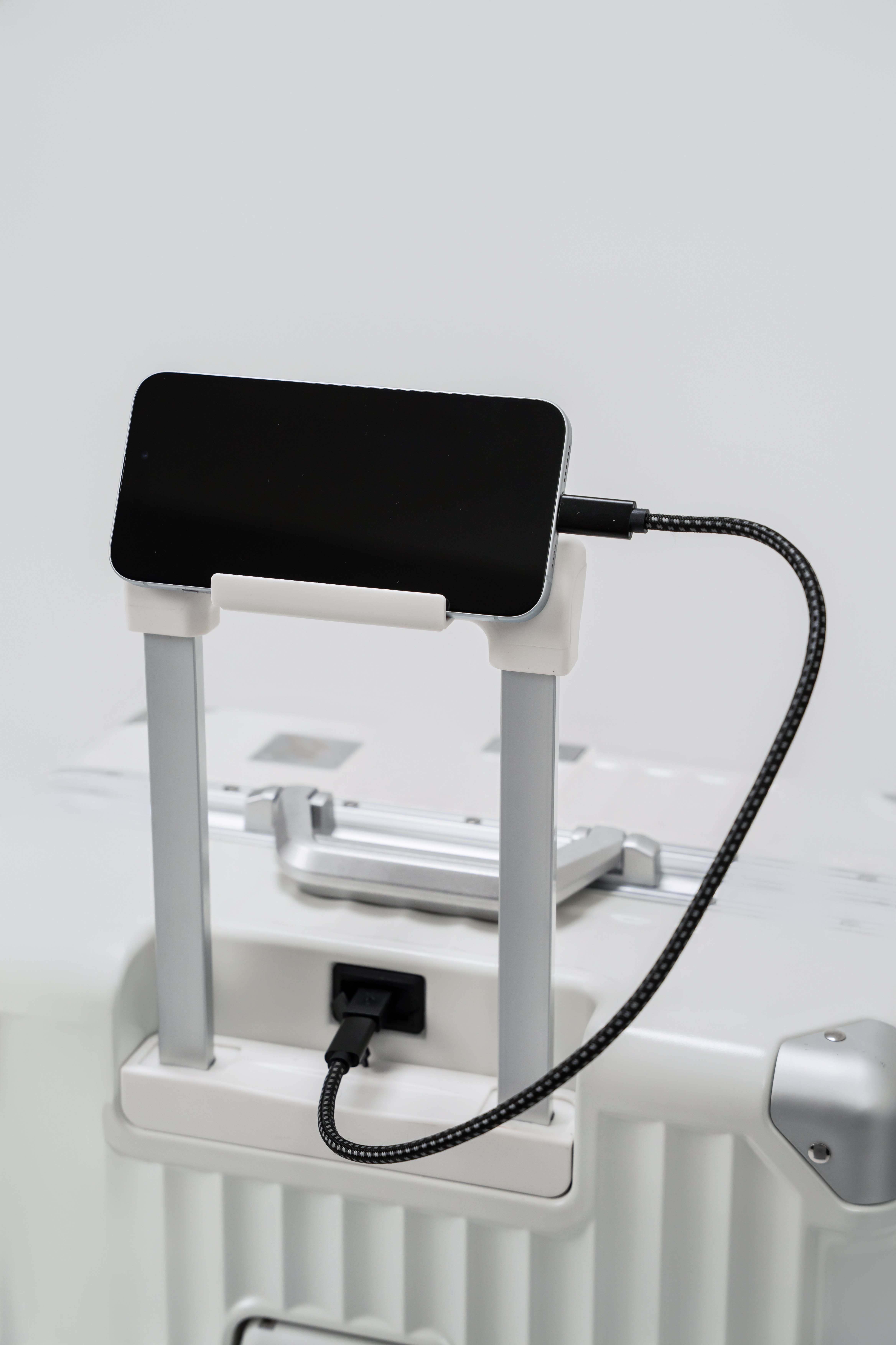 레딕스 여행용 대형 캐리어 67cm(24인치) 76cm(28인치) PC 금고형 케리어 이미지 3