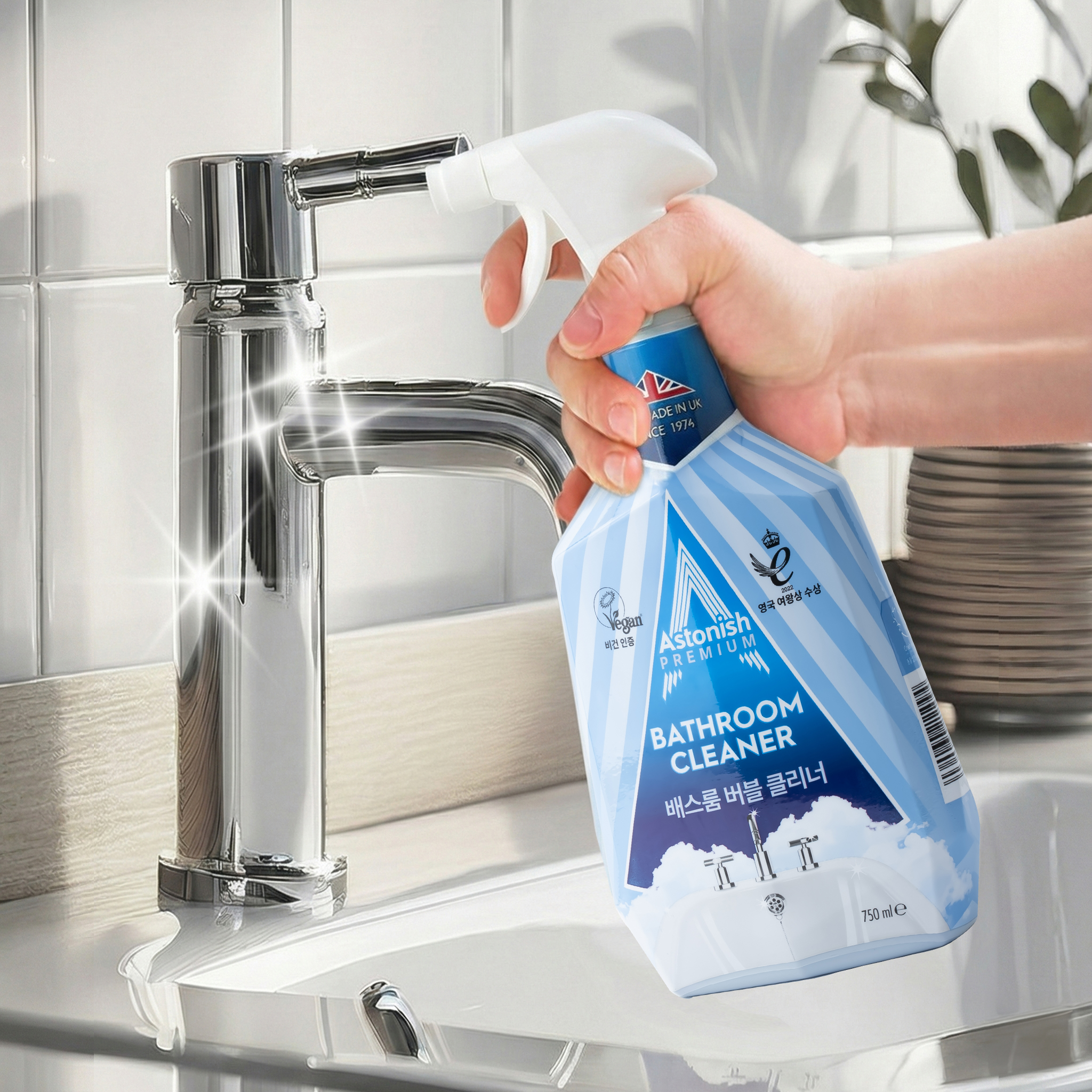 [본사] 아스토니쉬 화장실 청소 세제 변기 세정제 욕실 배스룸 클리너 버블 거품 750ml 제품 이미지