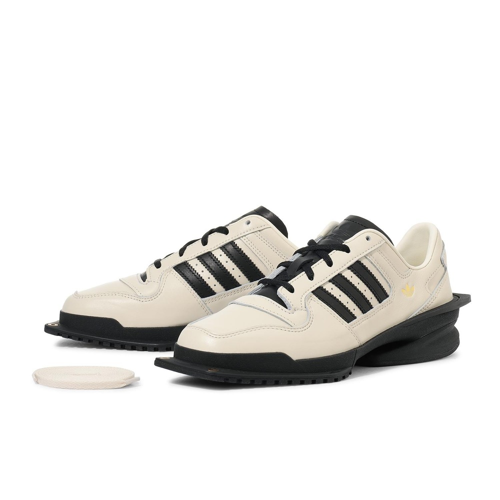 아디다스 포럼 스퀘어 스니커즈 여성 크림 화이트 블랙  JR9744