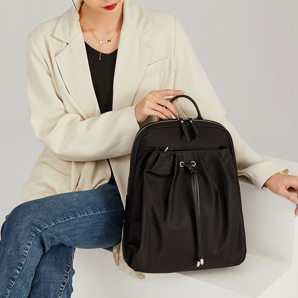 여성 백팩 데일리 대학생 직장인 여행용 가방