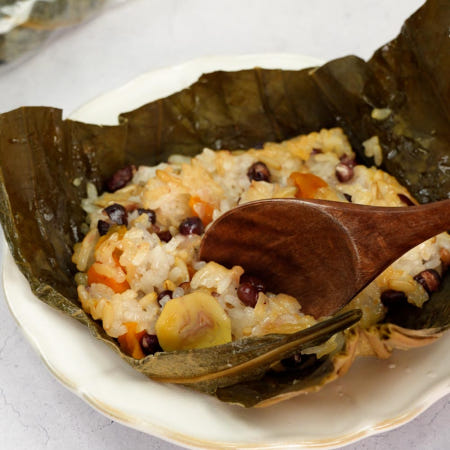 싸리재 미니 연잎밥 100g 8팩 국산 찹쌀 귀리 영양 찰밥 냉동 간편식 아침대용