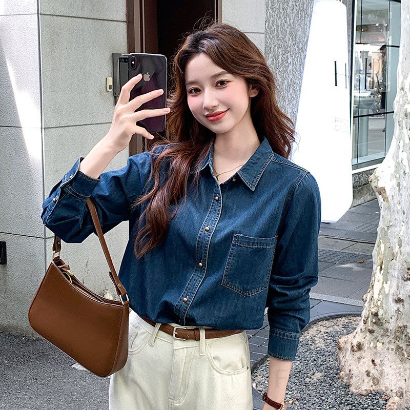 여성 캐주얼 스타일 오피스 슬림핏 트리아세테이트 베이직 긴팔 포켓 셔츠 블라우스 데일리 출근룩 무드 연출 아이템 - 상세 이미지 2