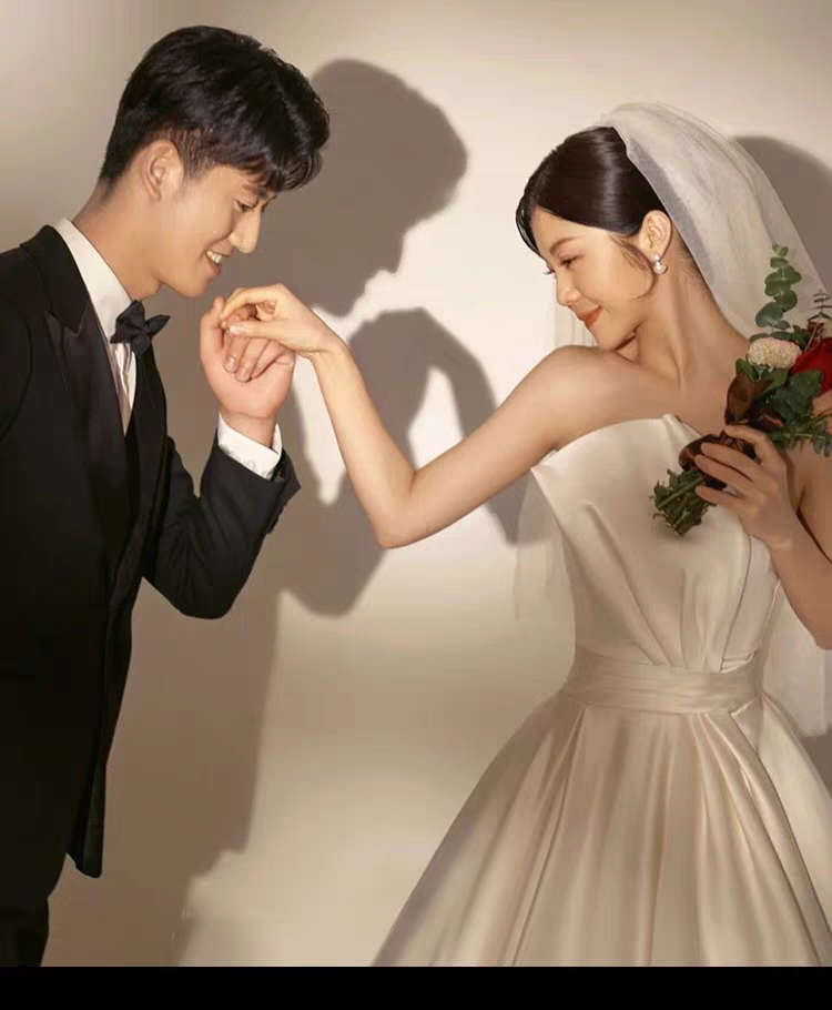 셀프웨딩 고급 새틴 플레어라인 튜브탑 웨딩드레스 화보촬영 드레스 - 상세 이미지 2