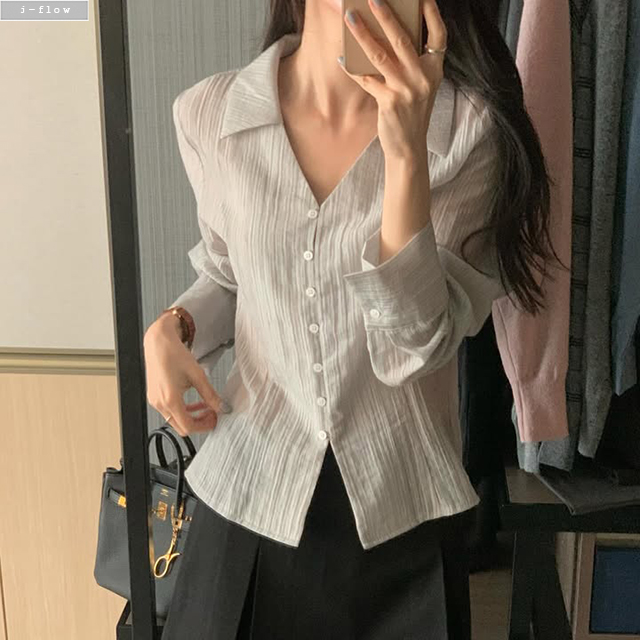 베잉 브이넥 카라 세미크롭 블라우스 3col 봄 여름 레이어드 시스루 트임 제이플로우 - 상품 이미지