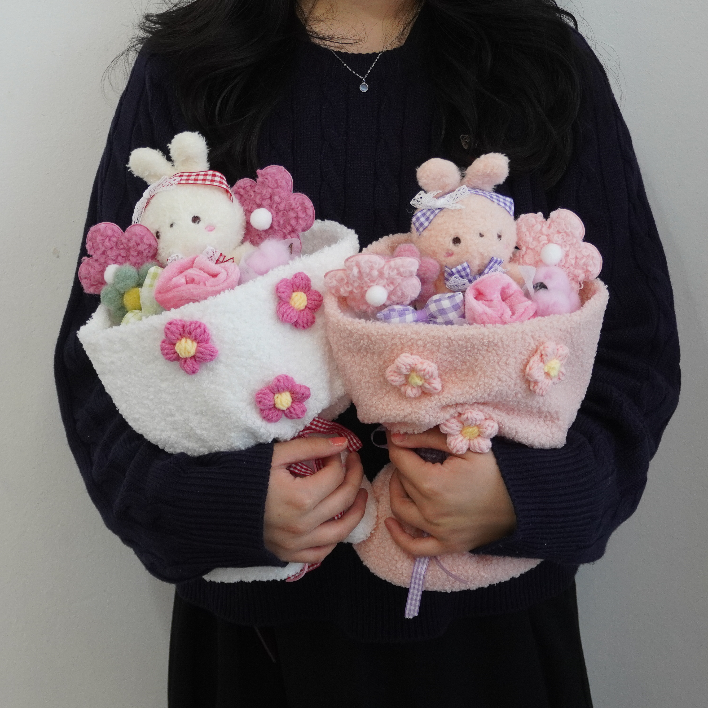 뽀글이 토끼 인형 꽃다발 [시들지 않는 영원한 꽃인형 선물 세트 유치원 재롱잔치 학예회 ] - 상품 이미지