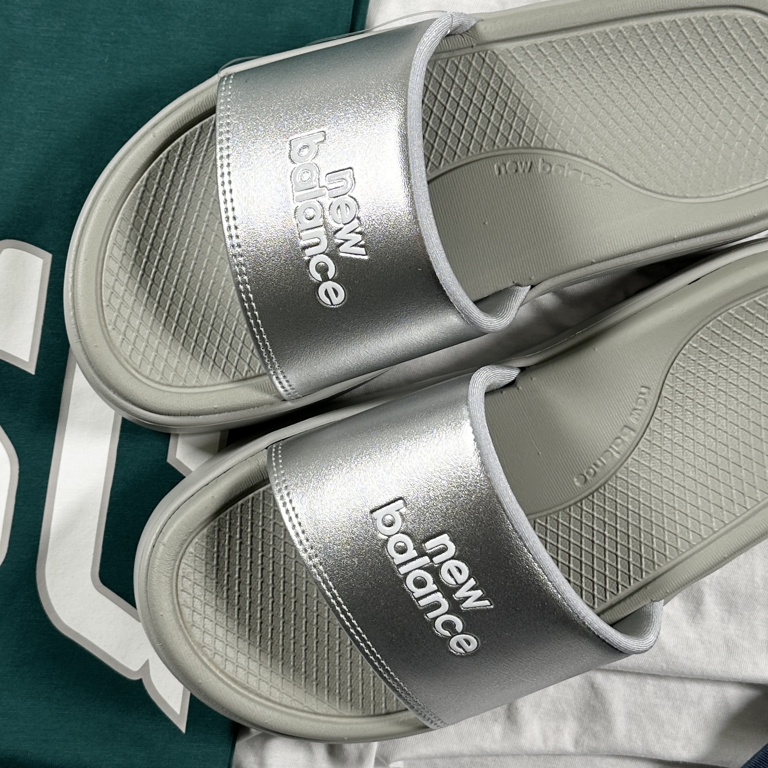 뉴발란스 슬리퍼 발편한 키높이 사무실 슬라이드 SD1301