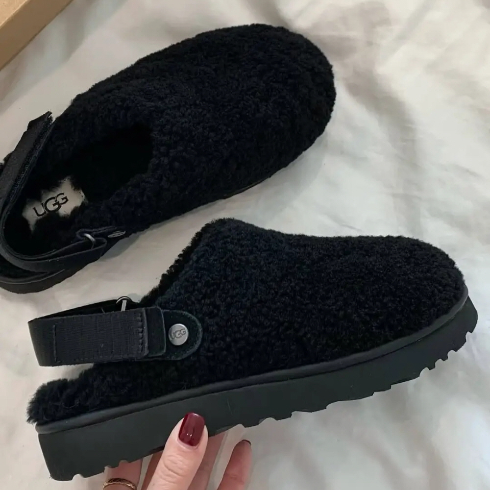 어그 UGG 미국 컬리 퍼 스트랩 샌들 라나 뽀글이 방한 슬리퍼 클로그 블랙 1167311-BLK 이미지 6