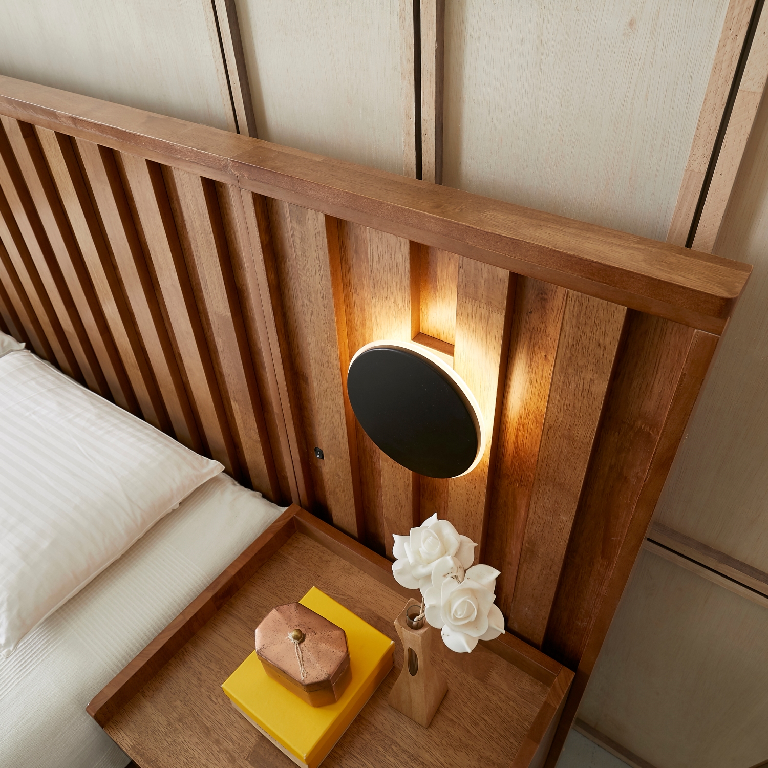 오로라 호텔식 평상형 LED 원목 침대프레임 슈퍼싱글, 월넛