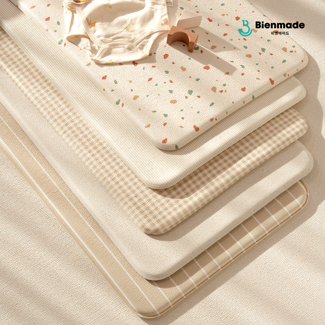 비엔메이드 디어매트 기저귀갈이대 교환대 전용 PVC 쿠션 엠보 방수 매트 출산선물 75 x 44 x1.4