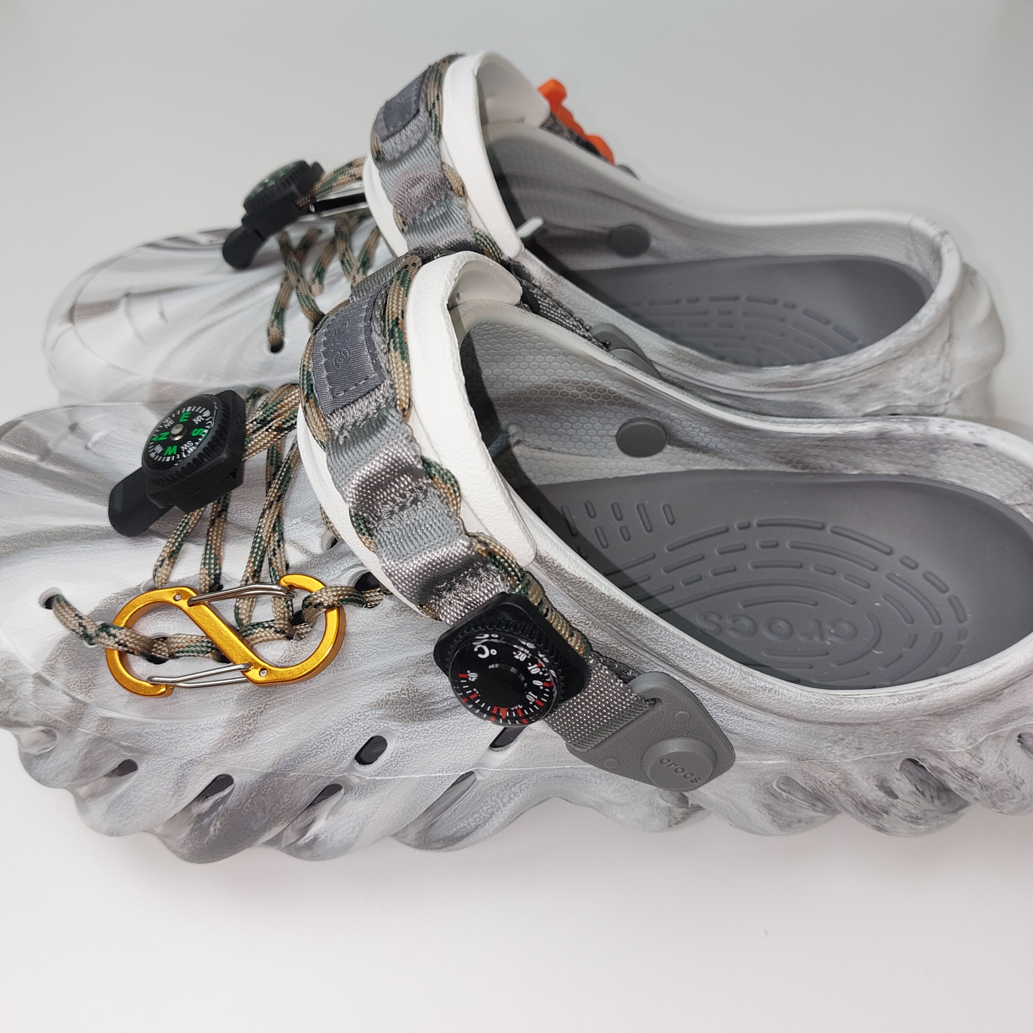 크록스 에코 클로그 본 블랙 파라코드 커스텀 슈즈 207937-2YJ