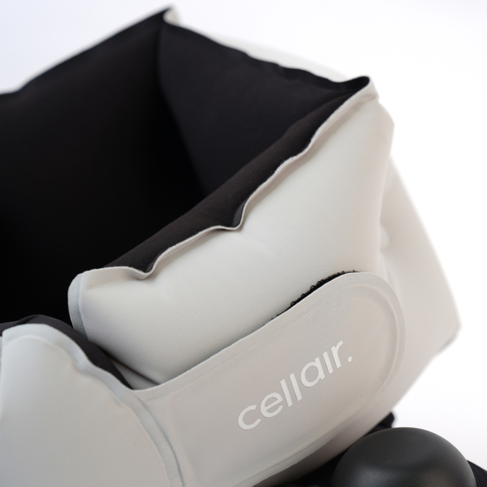 셀레어 에어펌프 넥필로우 PRO 가볍고 튼튼한 여행용 목쿠션 휴대용 비행기 기내용 목베개