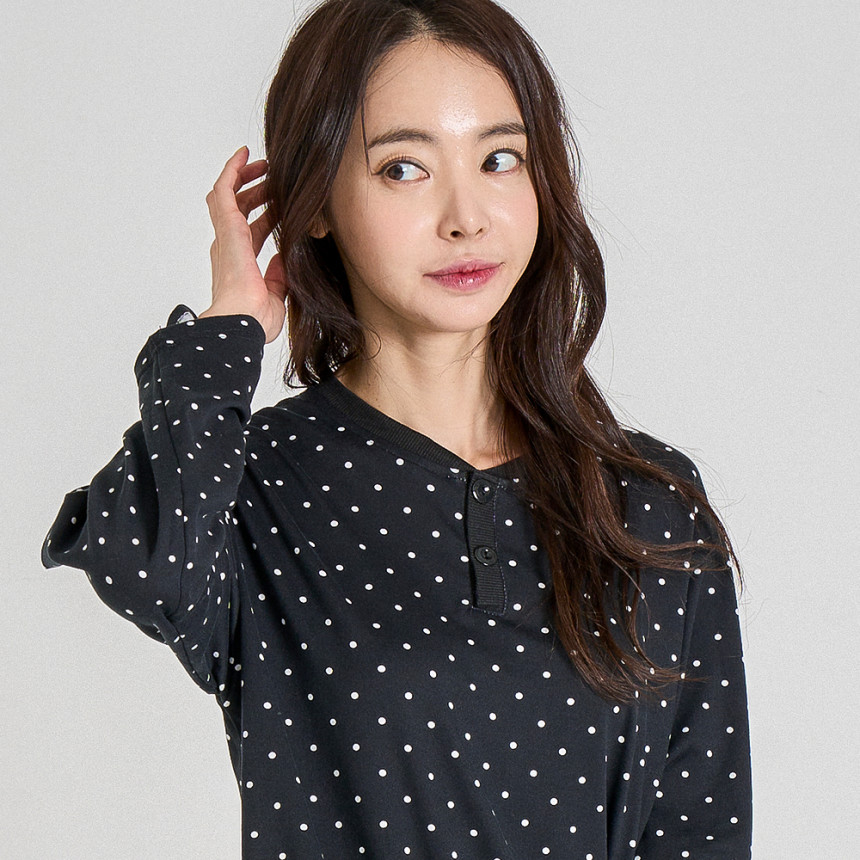 [에이원] 미니도트 커플 잠옷 세트 피치기모 라운드 파자마 홈웨어