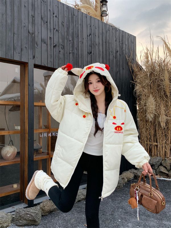 여성 빈티지 레트로 무드 루즈핏 자수 패치 포인트 하이넥 지퍼 여밈 데일리 룩 겨울 방한 패딩 점퍼 - 상세 이미지 5