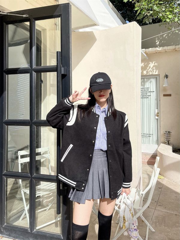 여성 캐주얼 데일리 루즈핏 모직 배색 스트라이프 버튼 바시티 스타디움 자켓 점퍼 야구점퍼 아우터 미디 코디 데이트룩 대학생 - 상세 이미지 4