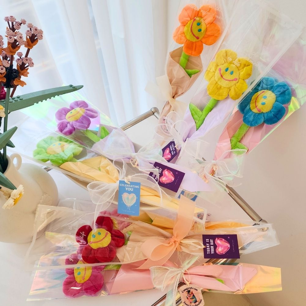 스마일 인형 꽃다발 한송이 조화 졸업식 학예회 발표회 선물 이미지 3