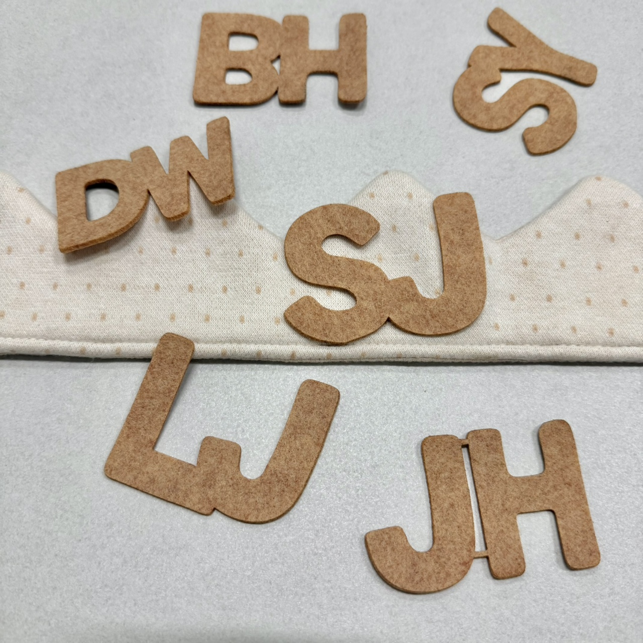 아가모아 아기 기념일 생일 왕관 머리띠 출산 임신 선물