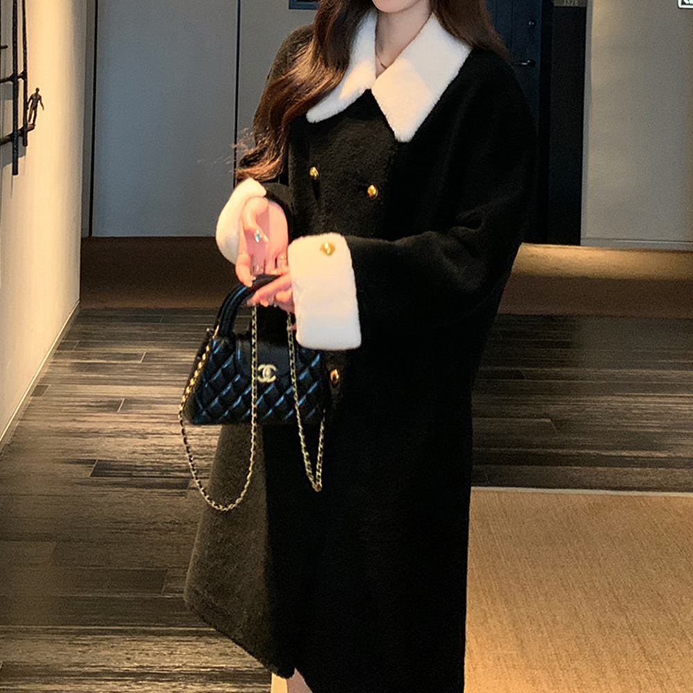여성 울100 퍼카라 롱코트 블랙 더블버튼 겨울 하객룩 데이트룩 아우터 - 상세 이미지 5