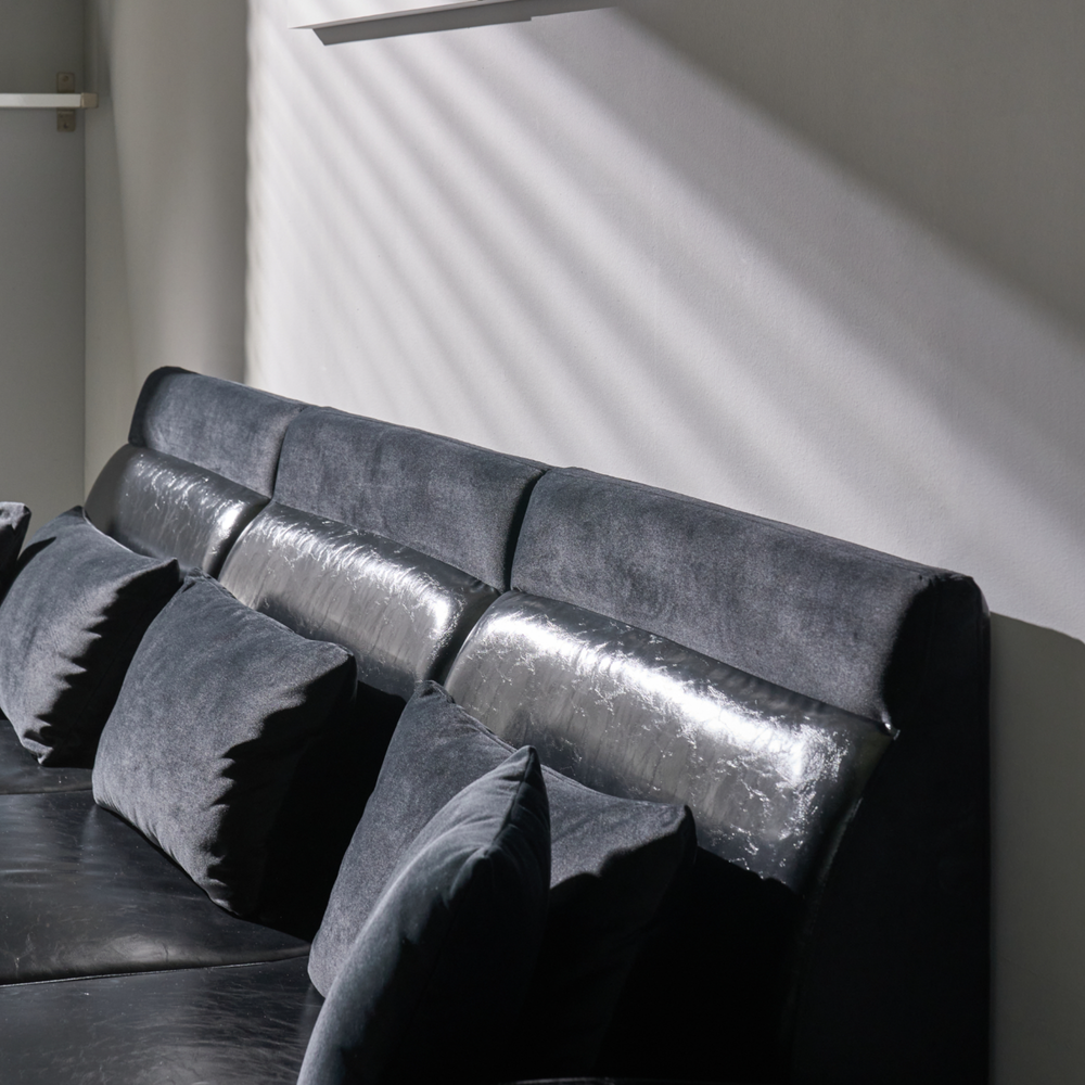 픽스앤룸 레브 4인 스윙쇼파 가죽+갤럭시 패브릭 콤비 거실소파