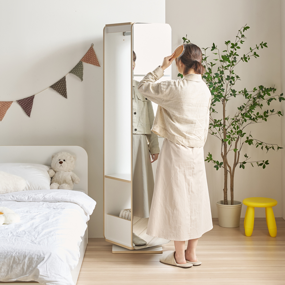 착한목수 우디 수납 회전 전신 거울 틈새 헹거 옷걸이