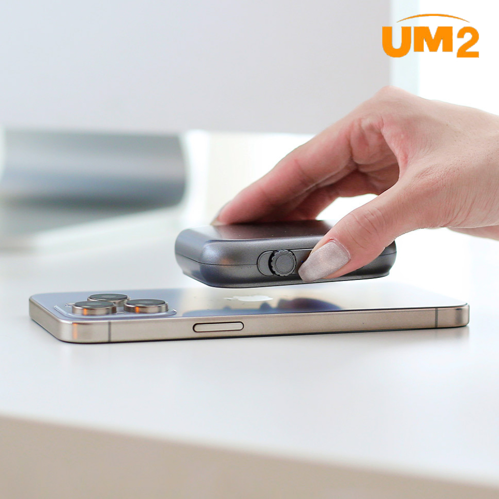 UM2 3in1 맥세이프 보조배터리 5000mAh 고속충전 자석형 아이폰 무선휴대용 UMPB-MF3in1 - 상세 이미지 4