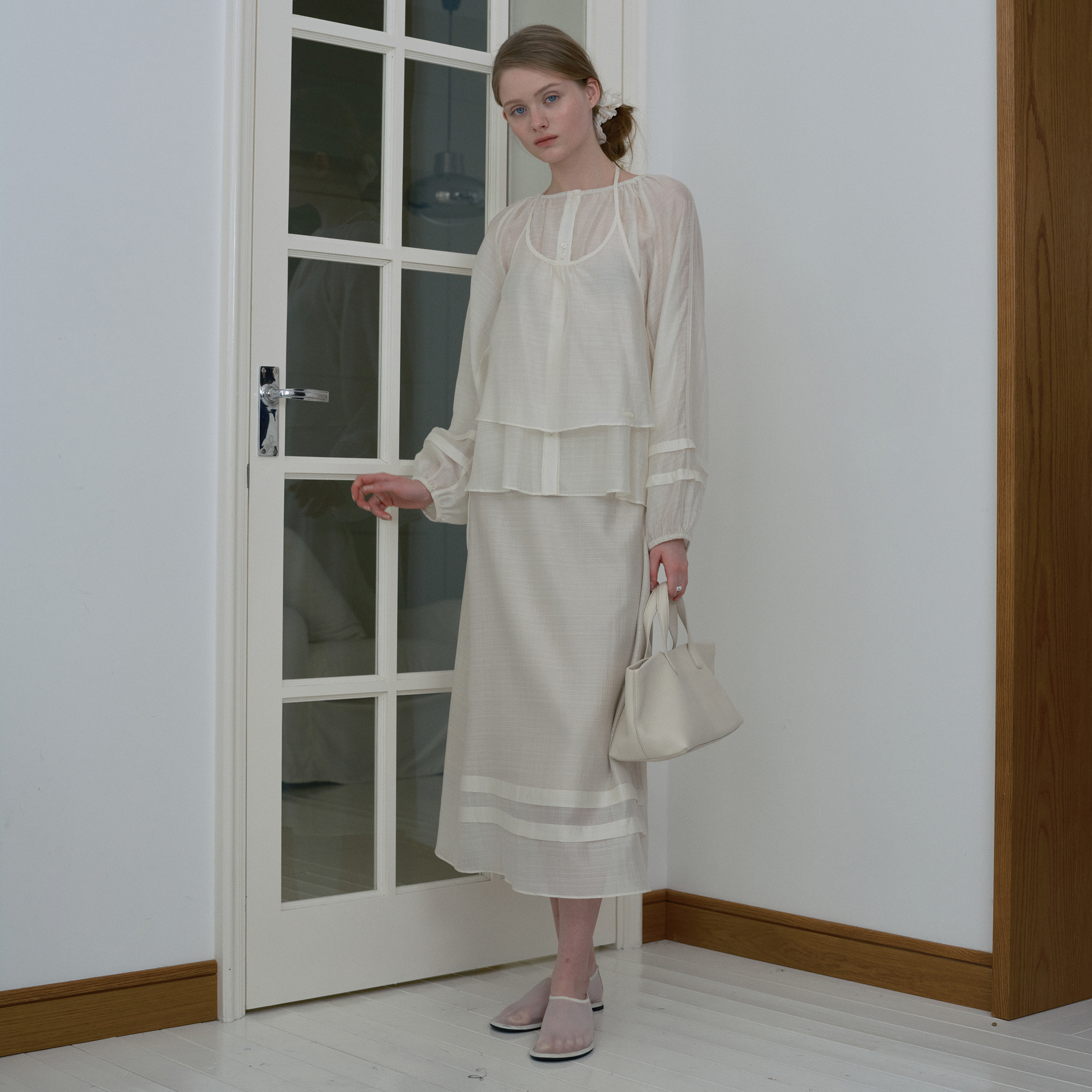 [네이버 단독][N도착보장][쥬시쥬디][SET] 시어 레이어링 블라우스 + 스커트 셋업 J1ST1N02 제품 이미지