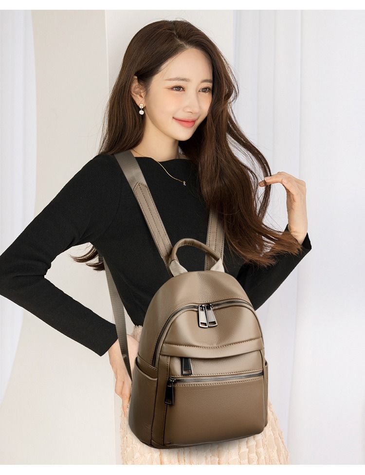 소가죽 여성백팩 대용량으로 노트북 수납 가능한 경량 가방 출퇴근용 대학생용 데일리 가방 이미지 8